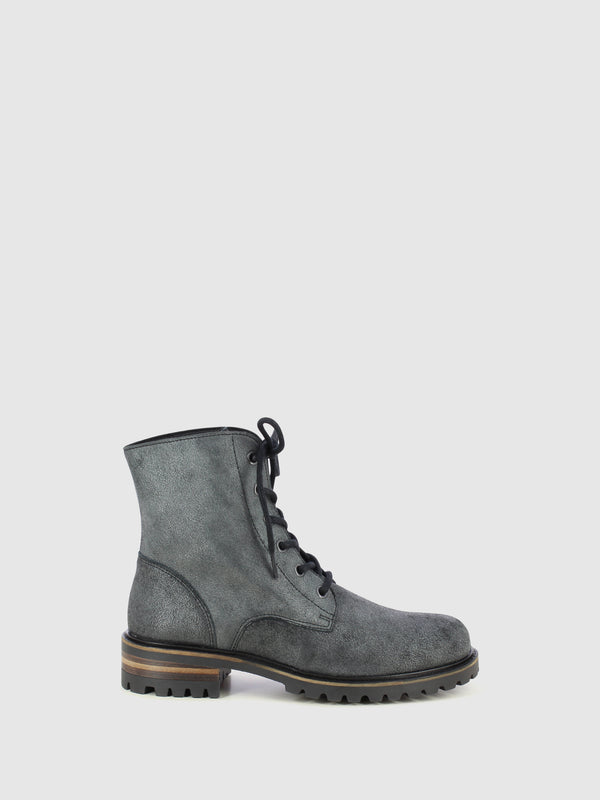 Botins com Atacadores em Antracite